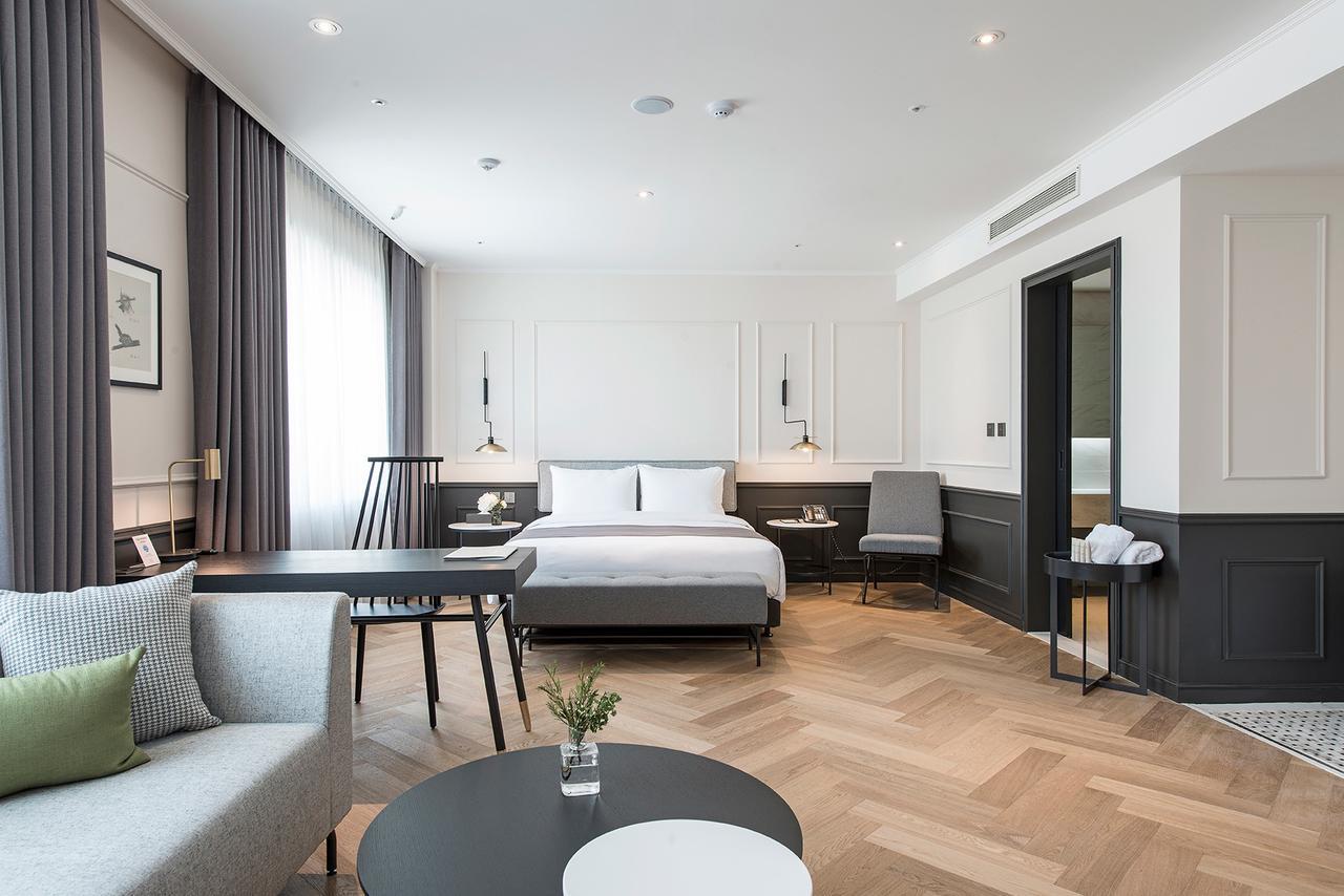 Alex 72 Hotel Suwon Extérieur photo